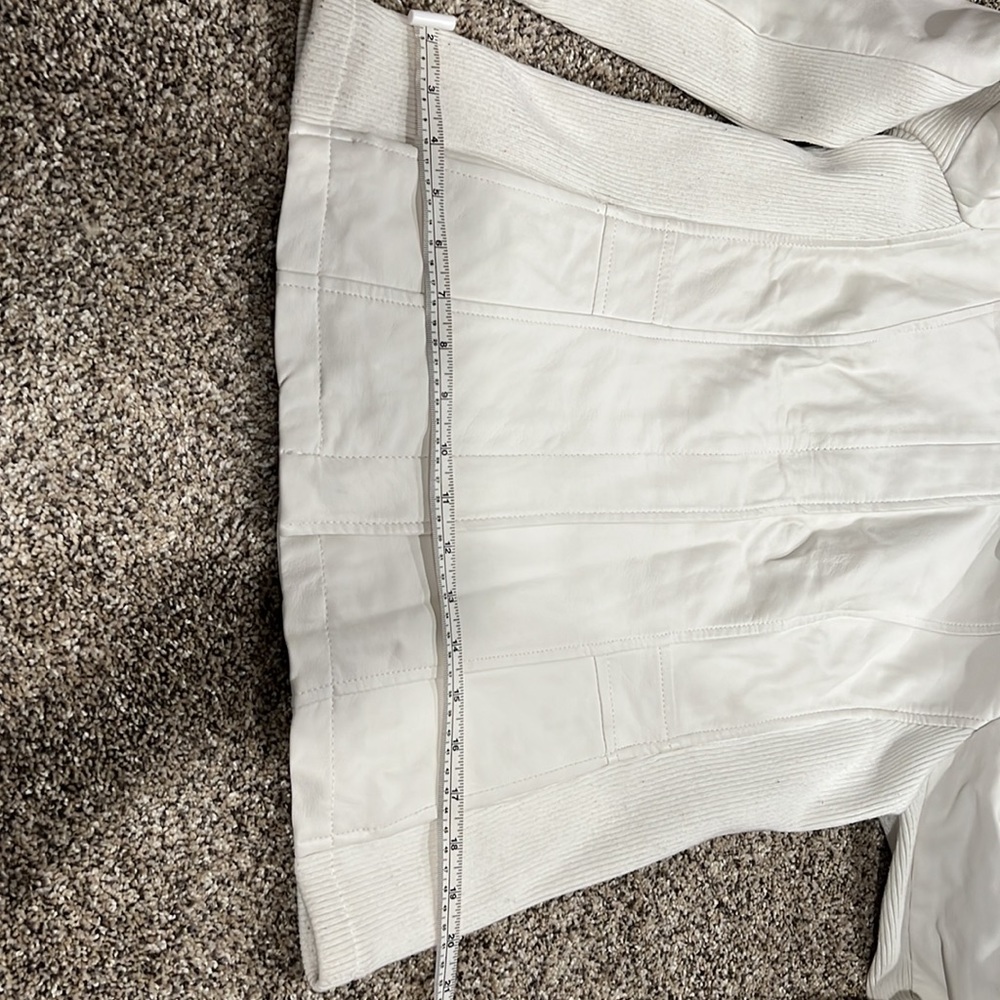 Jacket - Picture 5 of 5